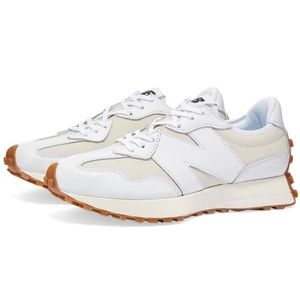 New Balance 327 BRAND NEW!! Influencers trend!!  Never used, in box